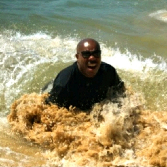 Meet your Posher, Manny - Picture 4 of 16